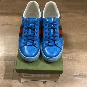 GUCCI Sneakers with Red and Green Stripes